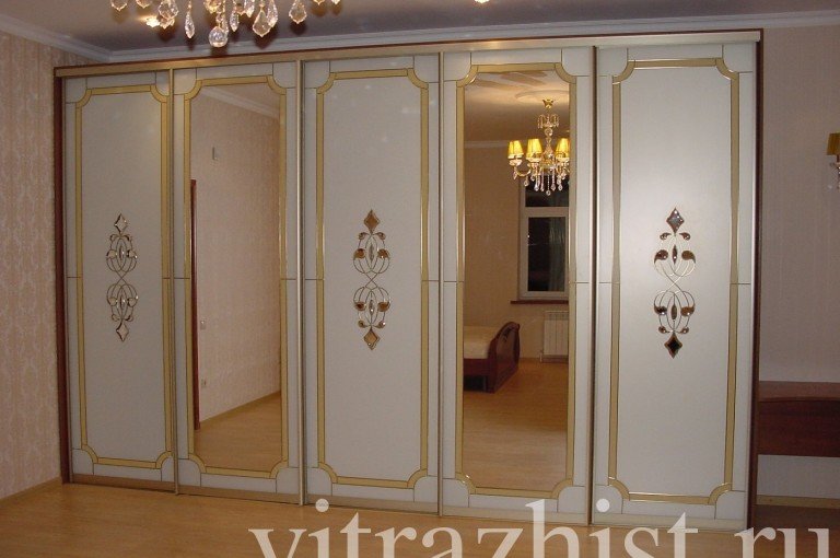 Витраж шкаф купе. Коттедж пос. Царицыно.
